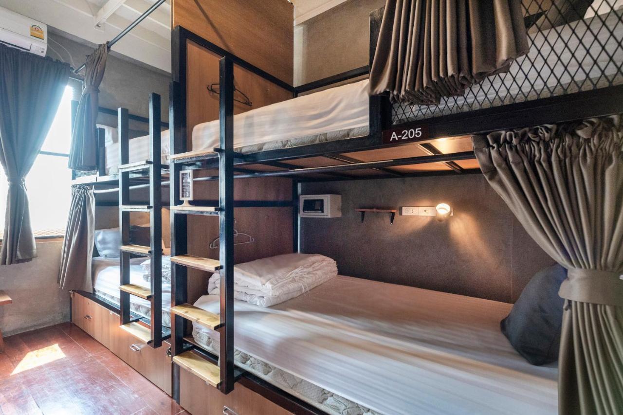 Oyo 685 Am Bed Hostel Bangkok Extérieur photo