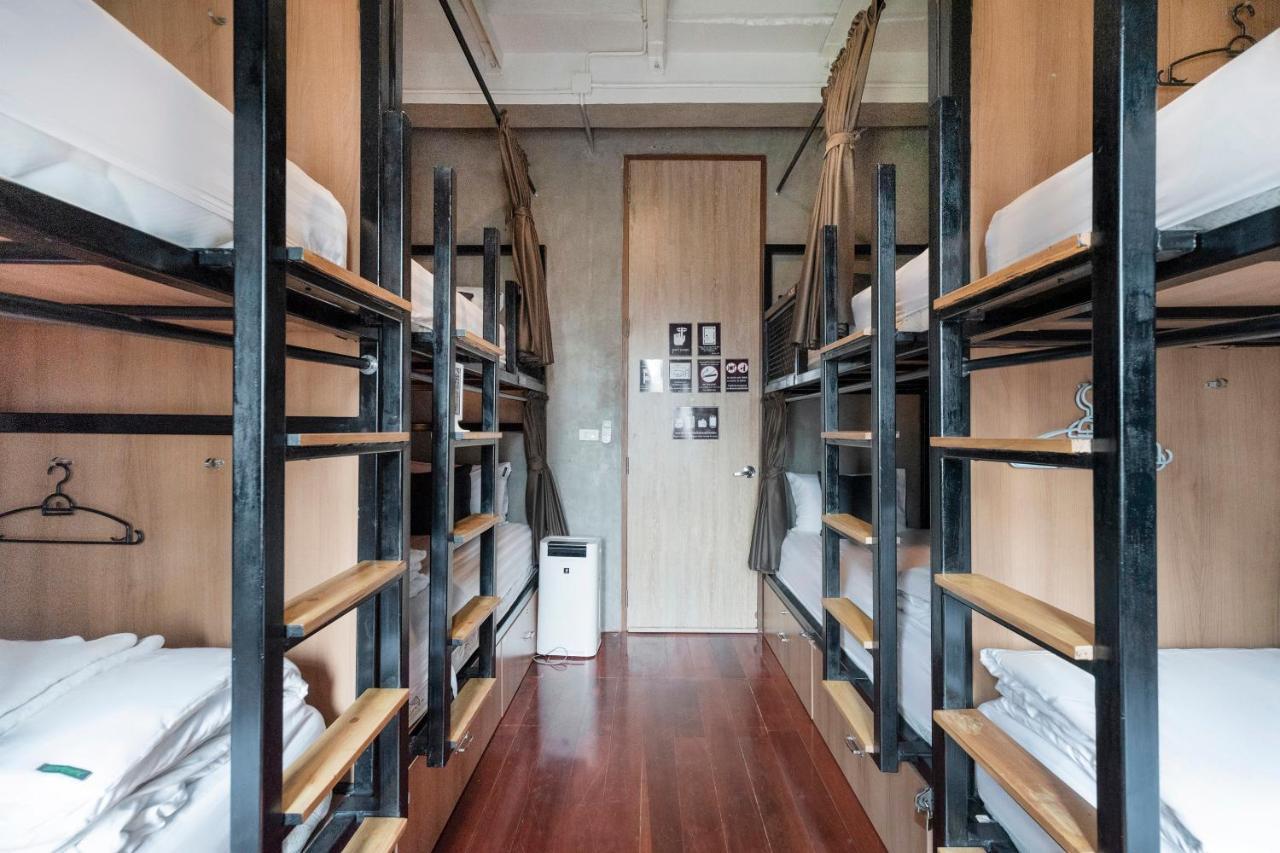 Oyo 685 Am Bed Hostel Bangkok Extérieur photo